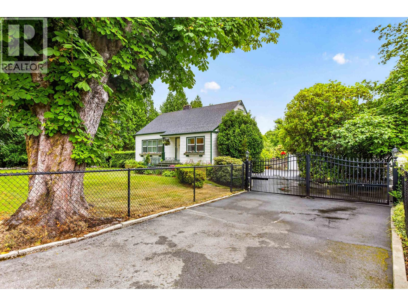 21662 River Road, Maple Ridge, British Columbia  V2X 2B7 - Photo 2 - R3148406