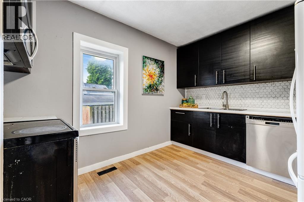 41 Westmoreland Avenue, Leamington, Ontario  N8H 3P4 - Photo 6 - 40867073