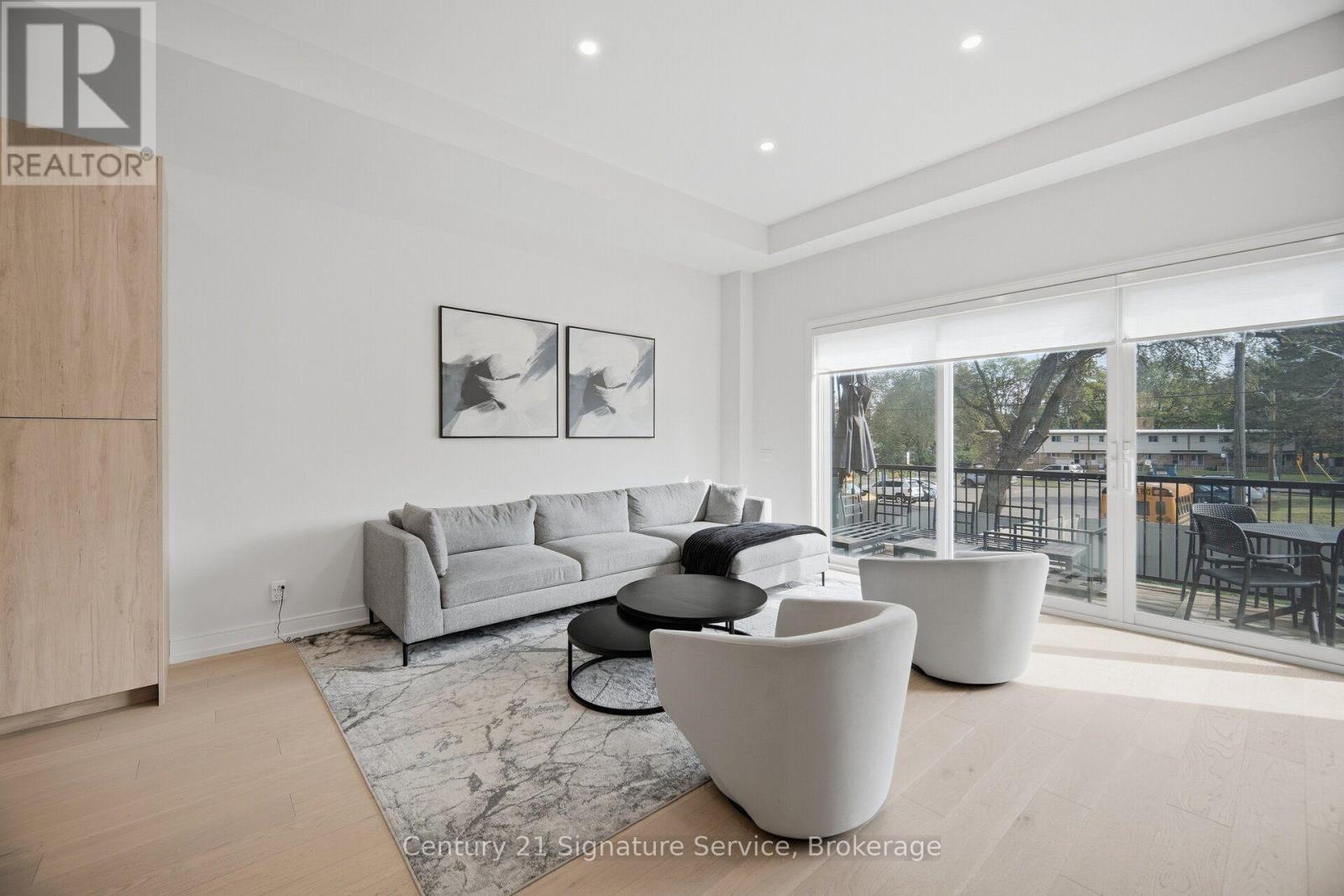 273c Ranee Avenue, Toronto, Ontario  M6A 1N7 - Photo 17 - W13834076