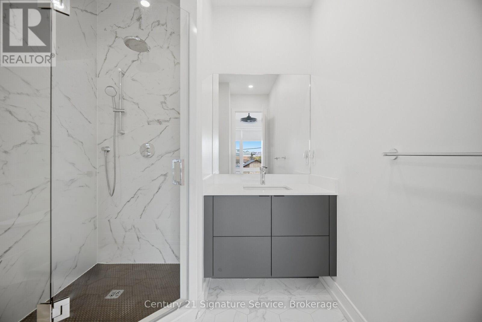 273c Ranee Avenue, Toronto, Ontario  M6A 1N7 - Photo 35 - W13834076