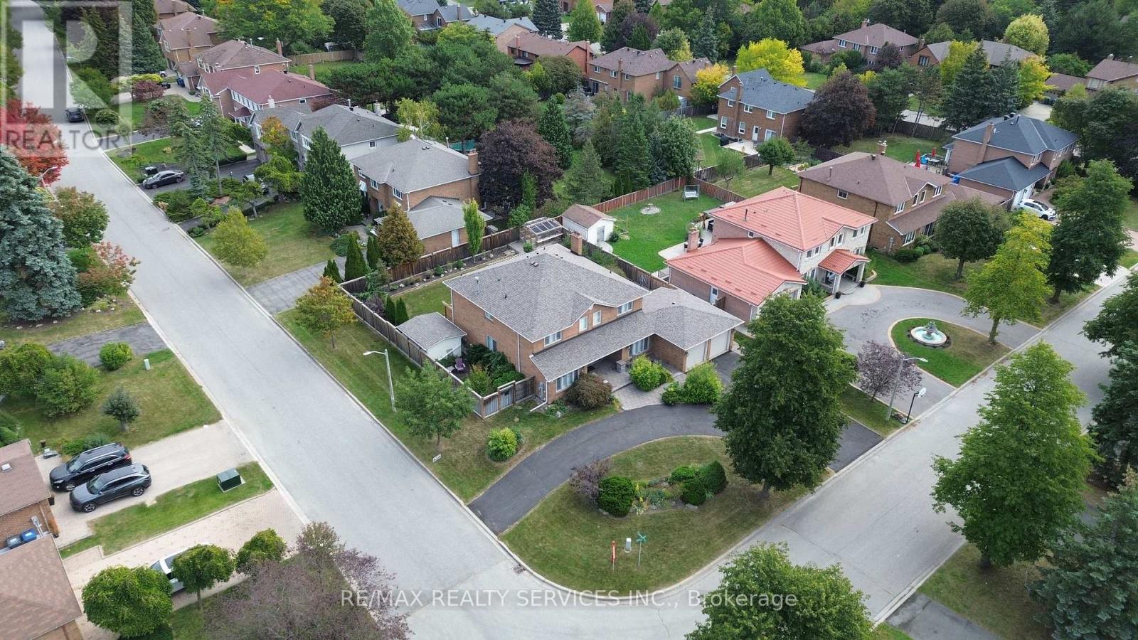 35 Linden Crescent, Brampton, Ontario  L6S 4G1 - Photo 4 - W13823778