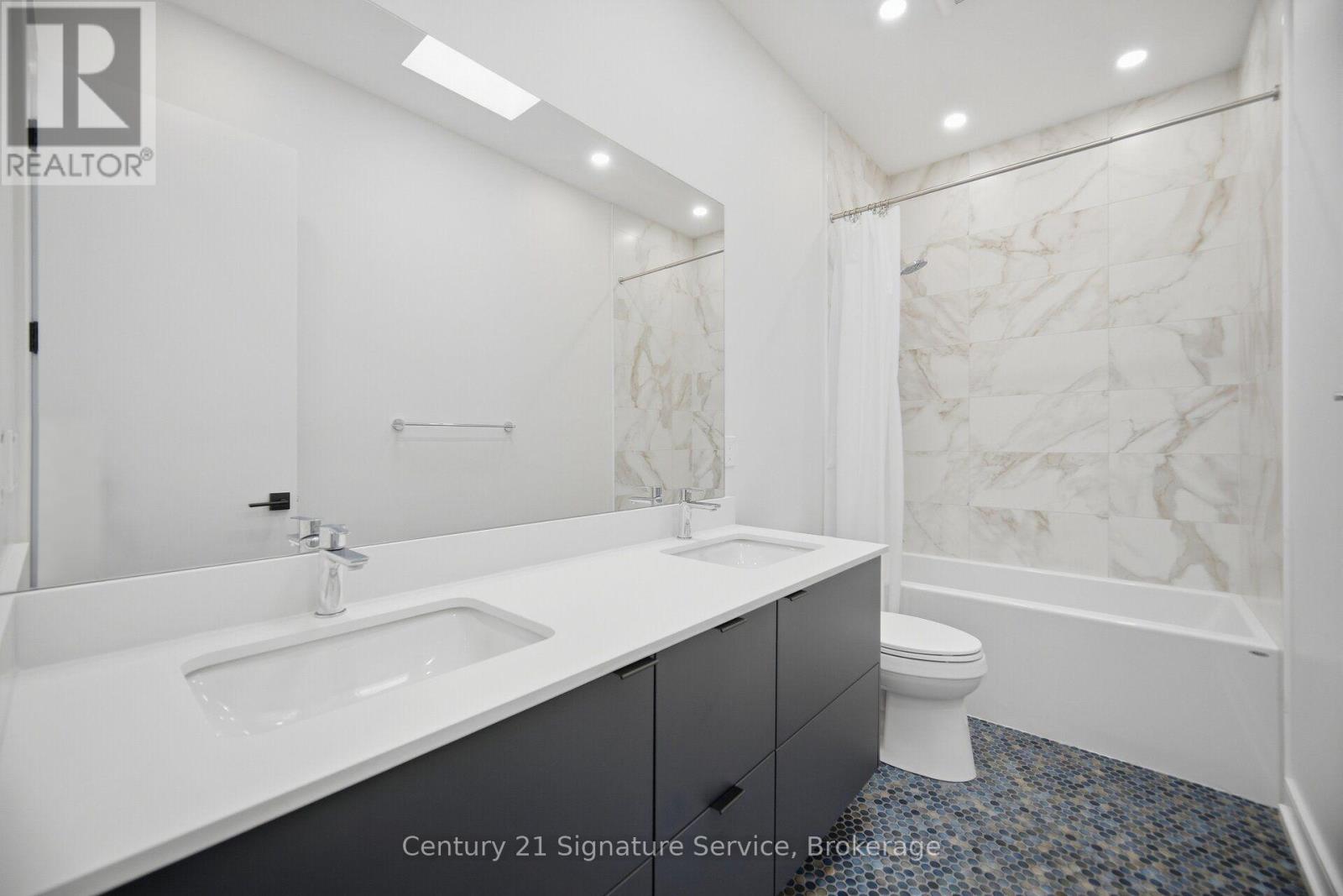 273c Ranee Avenue, Toronto, Ontario  M6A 1N7 - Photo 38 - W13834076