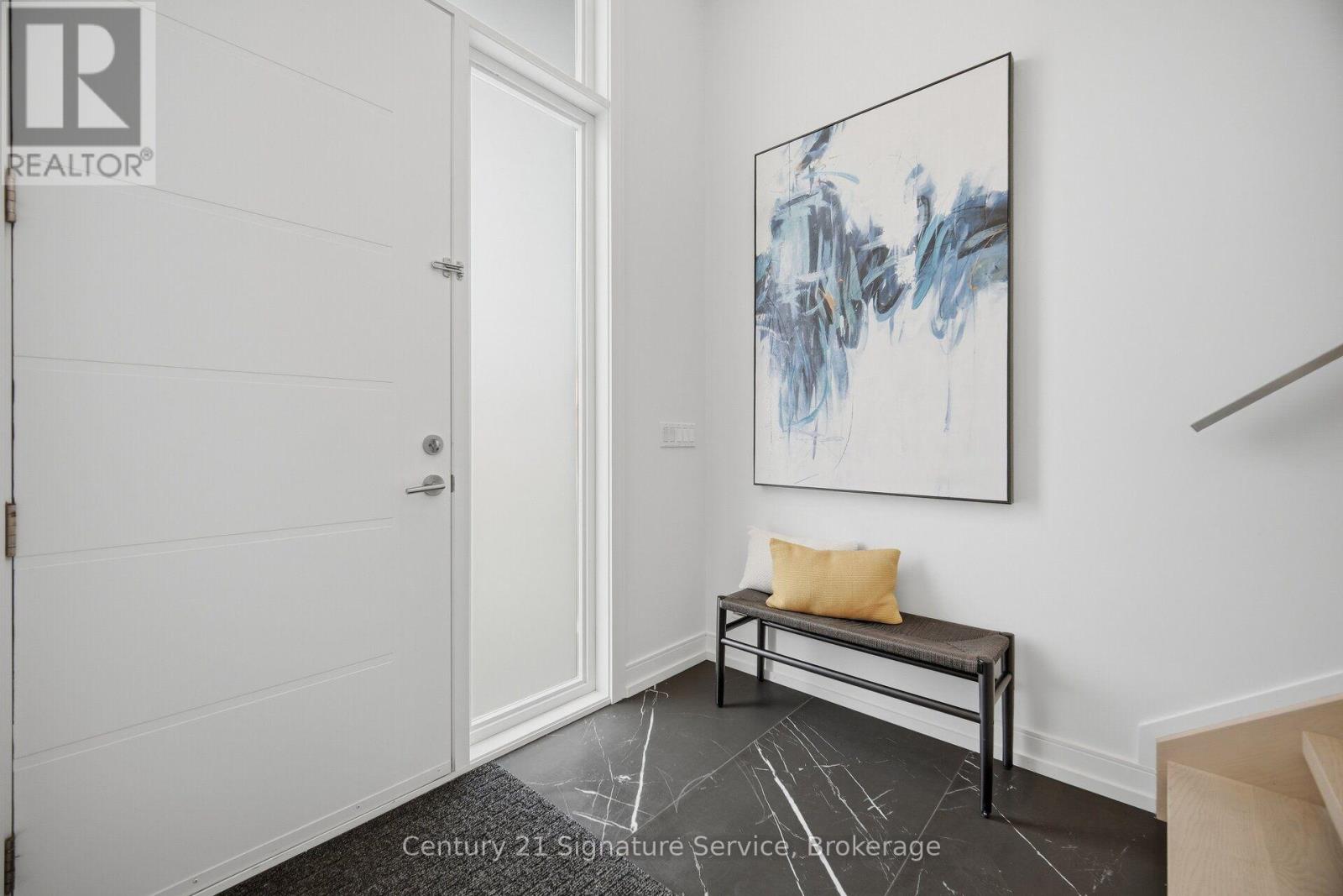 273c Ranee Avenue, Toronto, Ontario  M6A 1N7 - Photo 4 - W13834076