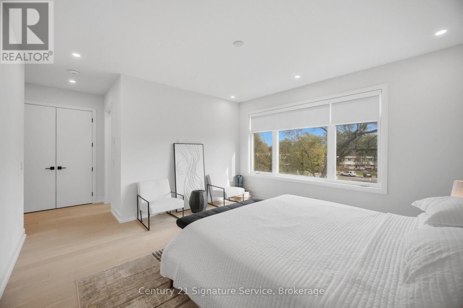 273c Ranee Avenue, Toronto, Ontario  M6A 1N7 - Photo 26 - W13834076