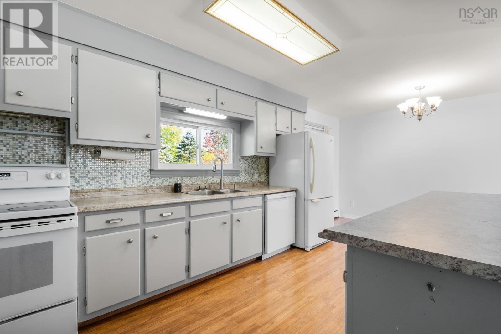 149 Glenwood Drive, Truro, Nova Scotia  B2N 1P5 - Photo 6 - 202624538