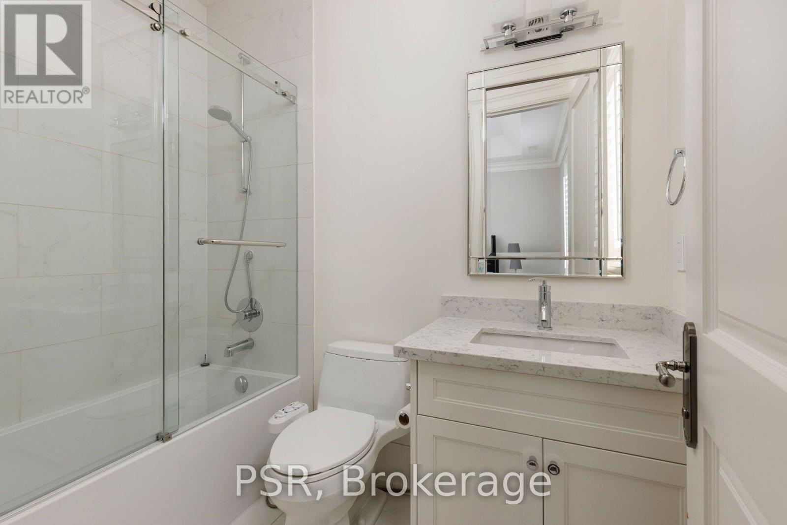 94 Munro Boulevard, Toronto, Ontario  M2P 1C4 - Photo 36 - C13835204