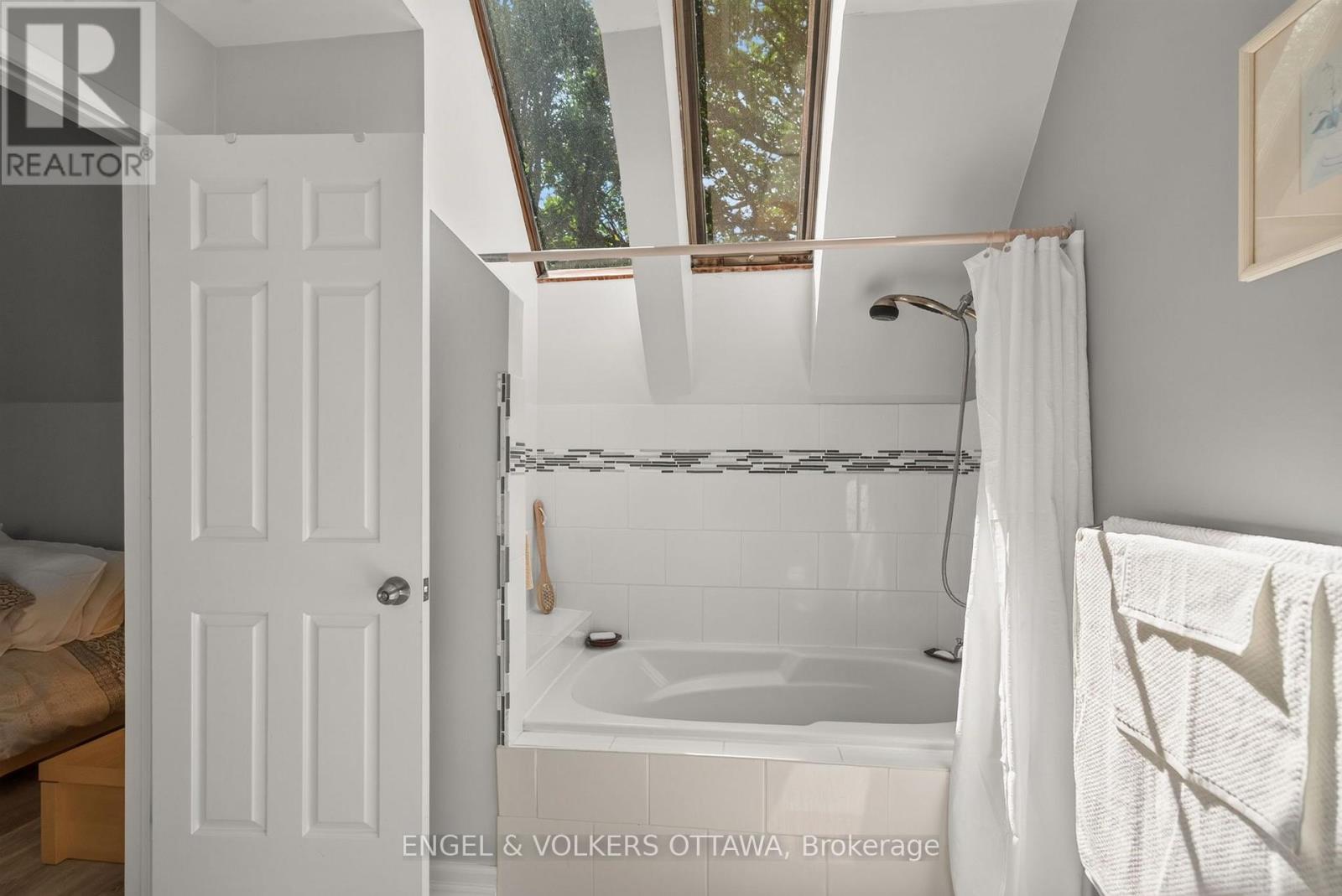 101 Longford Lane, Ottawa, Ontario  K0A 1T0 - Photo 25 - X13835714
