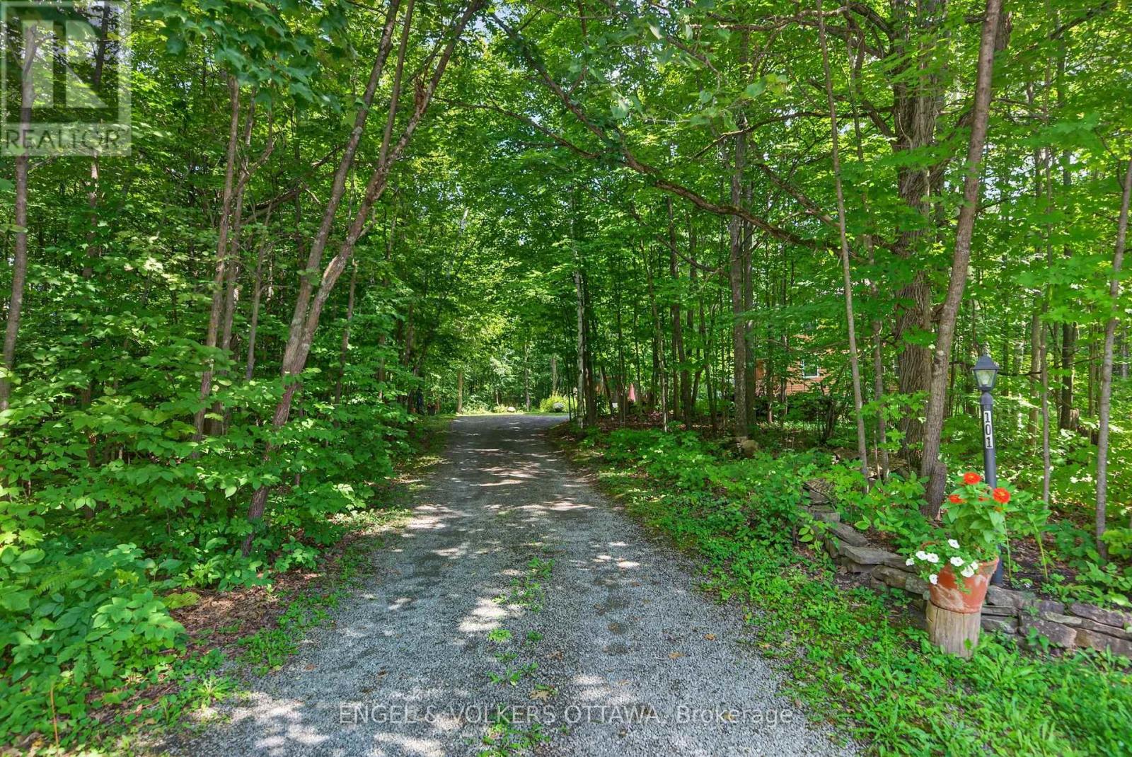 101 Longford Lane, Ottawa, Ontario  K0A 1T0 - Photo 3 - X13835714