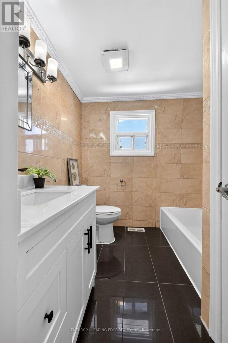 78 South Edgely Avenue, Toronto, Ontario  M1N 3L1 - Photo 30 - E13835680