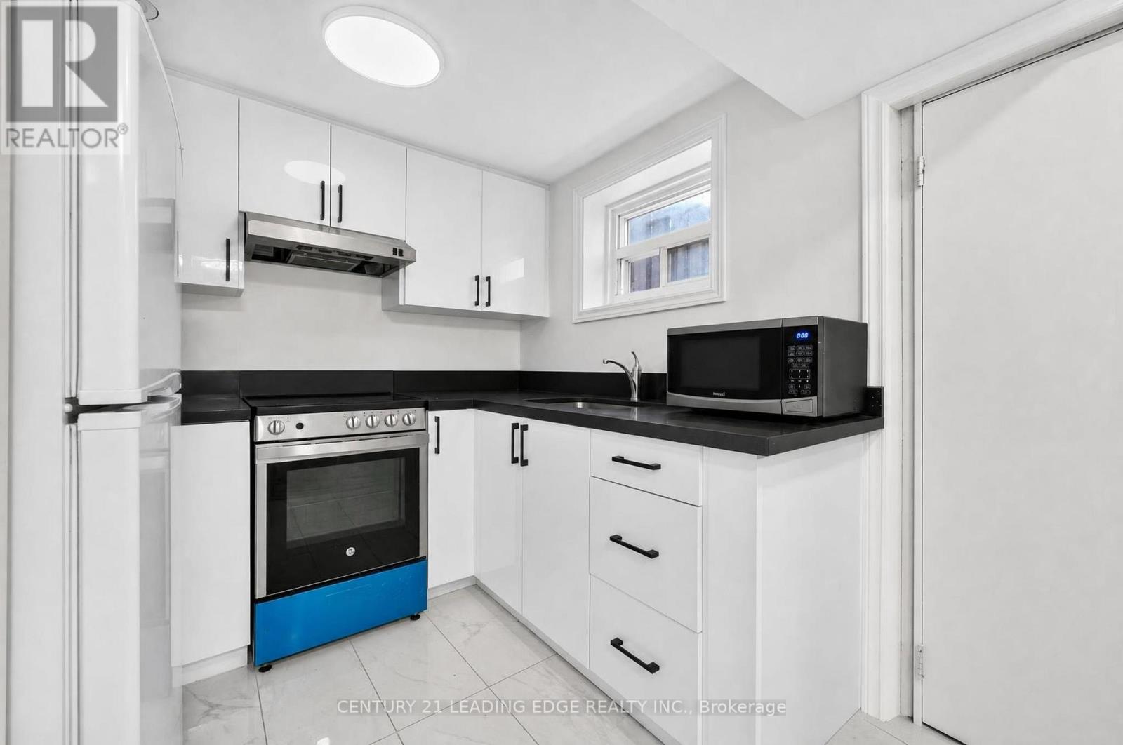 78 South Edgely Avenue, Toronto, Ontario  M1N 3L1 - Photo 37 - E13835680