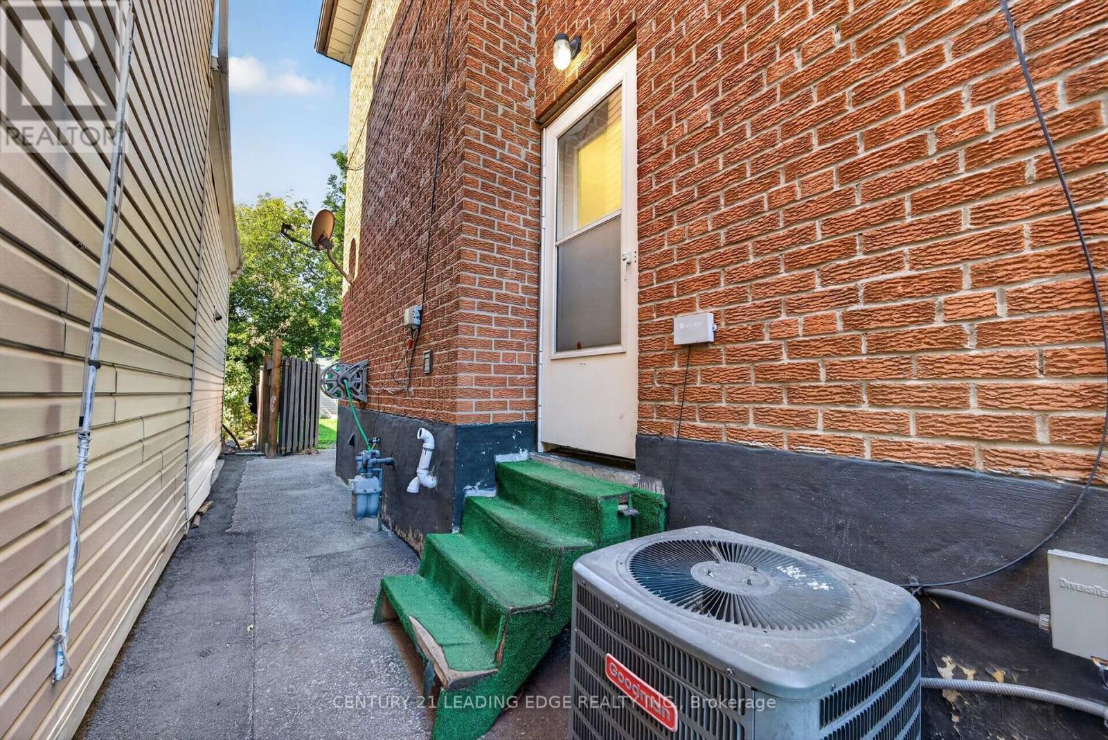 78 South Edgely Avenue, Toronto, Ontario  M1N 3L1 - Photo 40 - E13835680