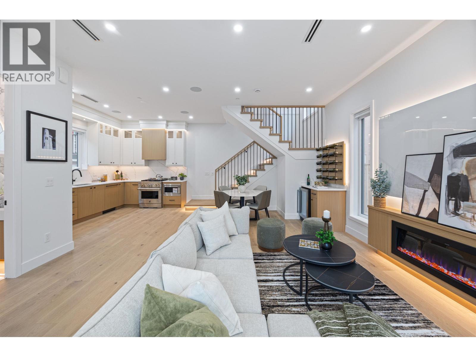 1 2070 E 26th Avenue, Vancouver, British Columbia  V5N 2W4 - Photo 8 - R3169556