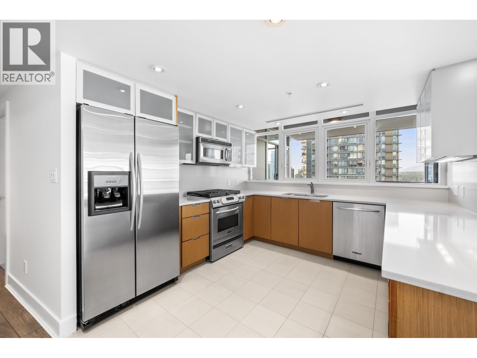 2302 1205 W Hastings Street, Vancouver, British Columbia V6E 4T7 - Photo 2 - R3170014