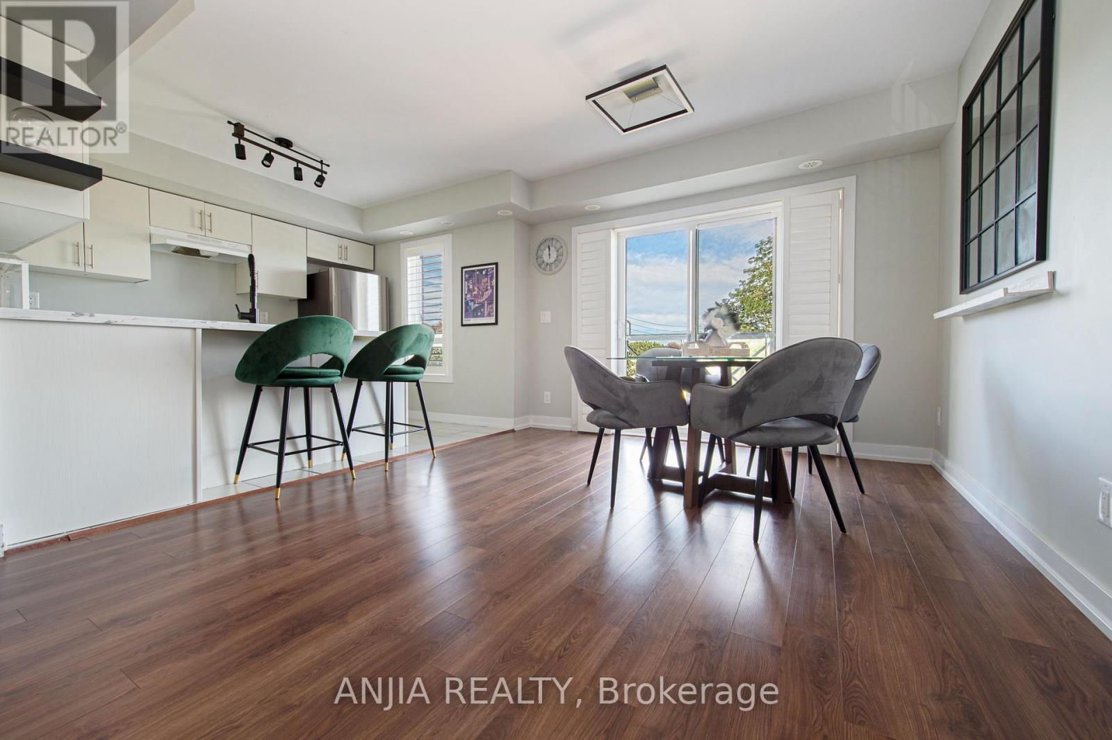 207 - 10 Dunsheath Way, Markham, Ontario  L6B 1N3 - Photo 7 - N13835670