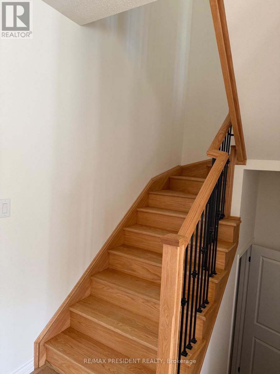 71 Lawrence D. Pridham Avenue, New Tecumseth, Ontario  L9R 0X4 - Photo 11 - N13835760