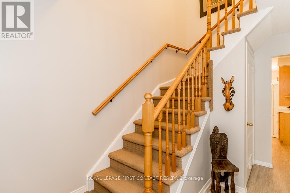 5 Kelly Place, Barrie (Allandale), Ontario  L4N 8N2 - Photo 18 - S13835674