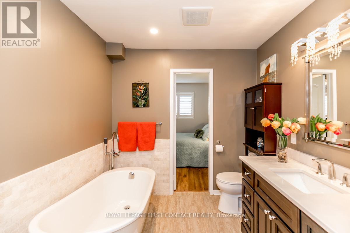 5 Kelly Place, Barrie (Allandale), Ontario  L4N 8N2 - Photo 28 - S13835674