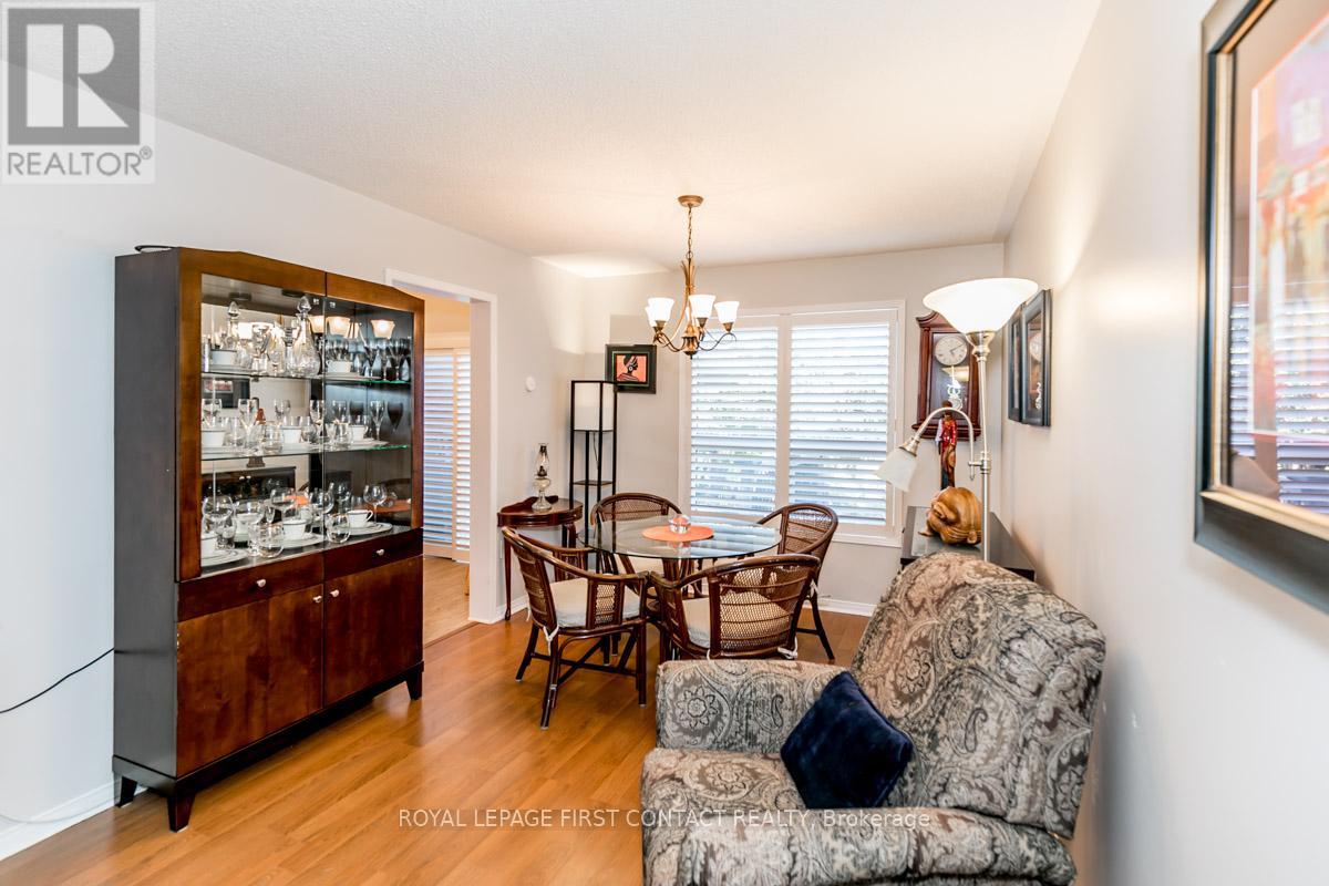 5 Kelly Place, Barrie (Allandale), Ontario  L4N 8N2 - Photo 8 - S13835674
