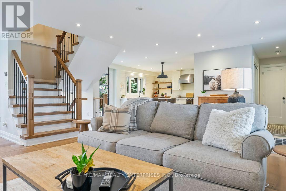 1491 ROBILLARD ROAD Mississauga (Clarkson) Ontario Canada L5J3K3 5