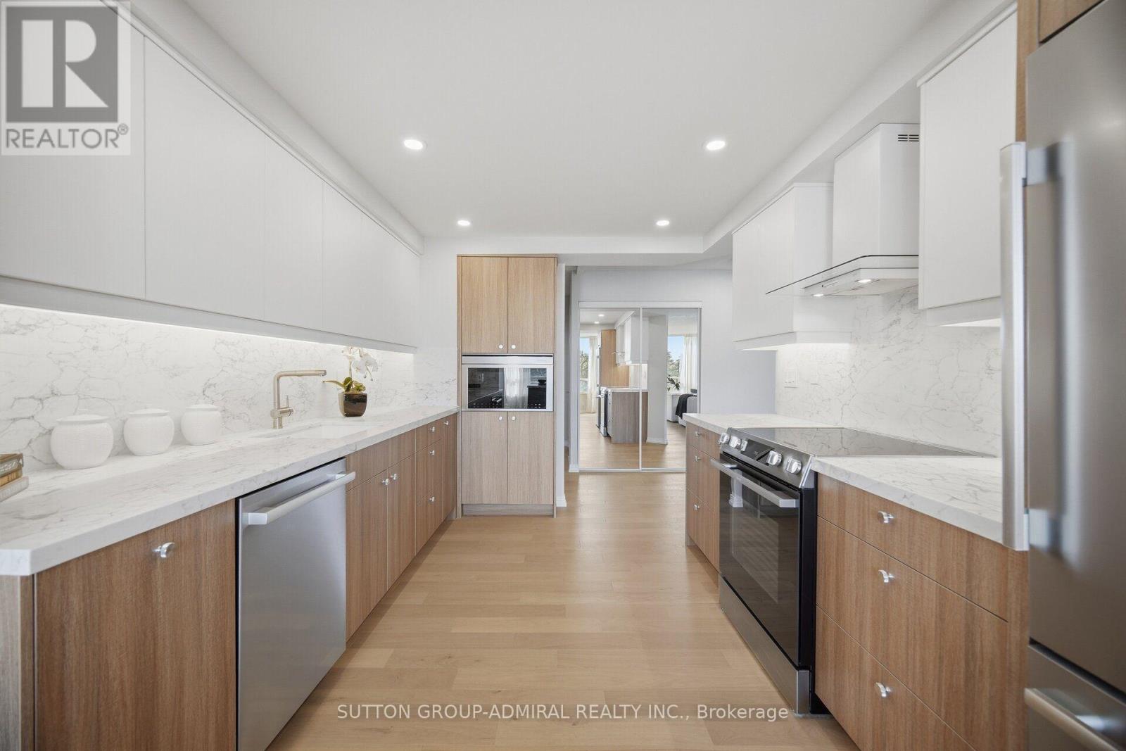 411 - 1 Aberfoyle Crescent, Toronto, Ontario  M8X 2X8 - Photo 7 - W13835656