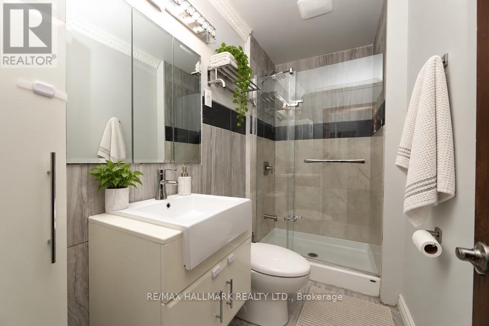 11 Brookside Drive, Mississauga, Ontario  L5M 1H2 - Photo 15 - W13835686