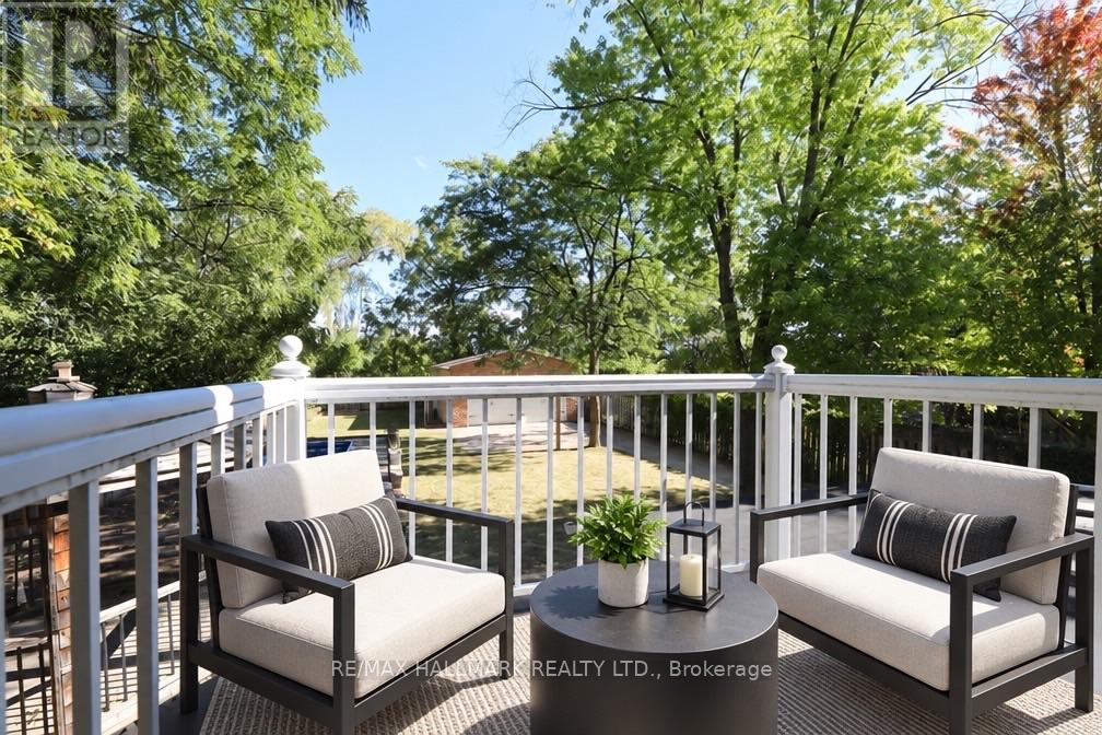 11 Brookside Drive, Mississauga, Ontario  L5M 1H2 - Photo 8 - W13835686