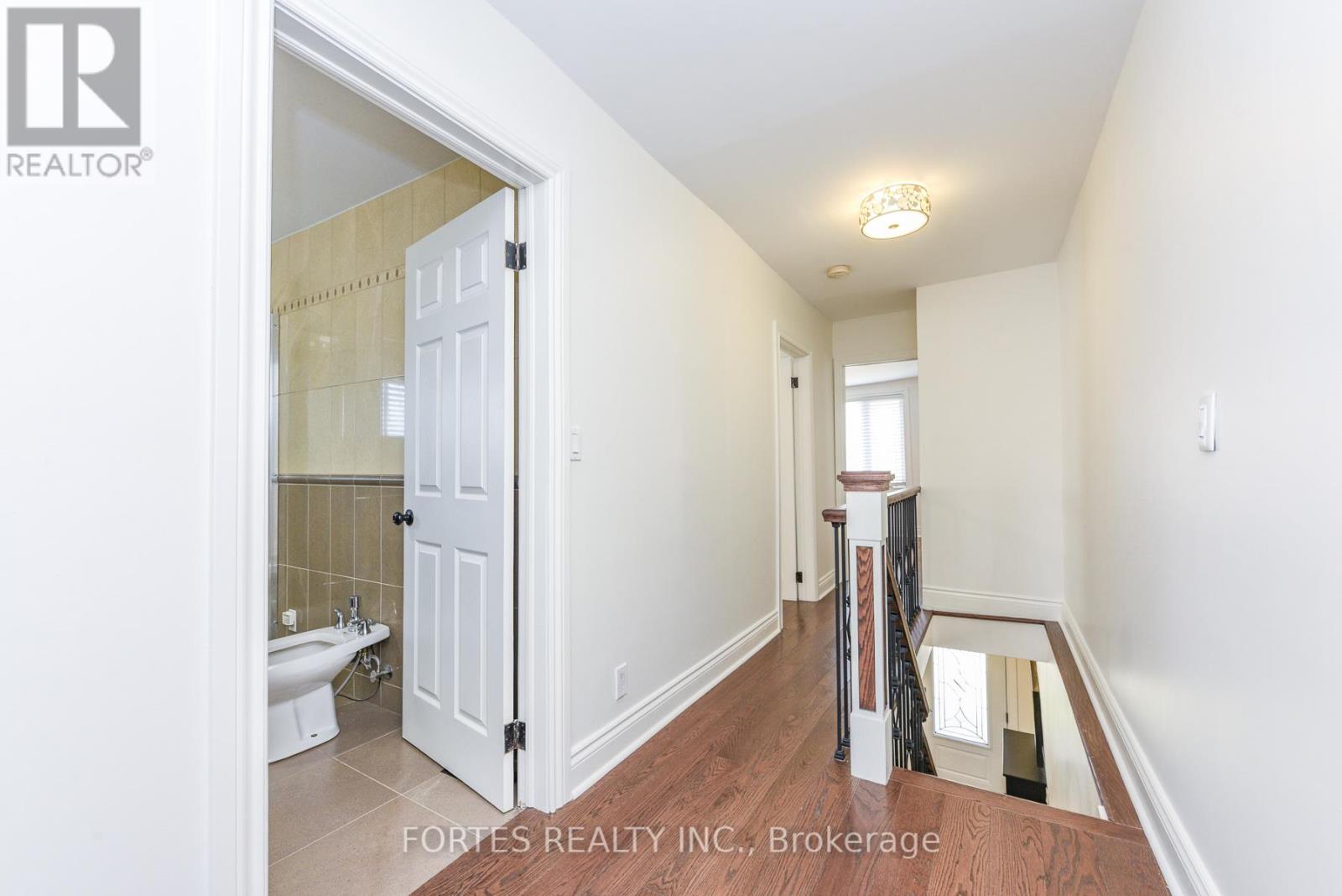 285 Gilbert Avenue, Toronto, Ontario  M6E 4W8 - Photo 17 - W13835704
