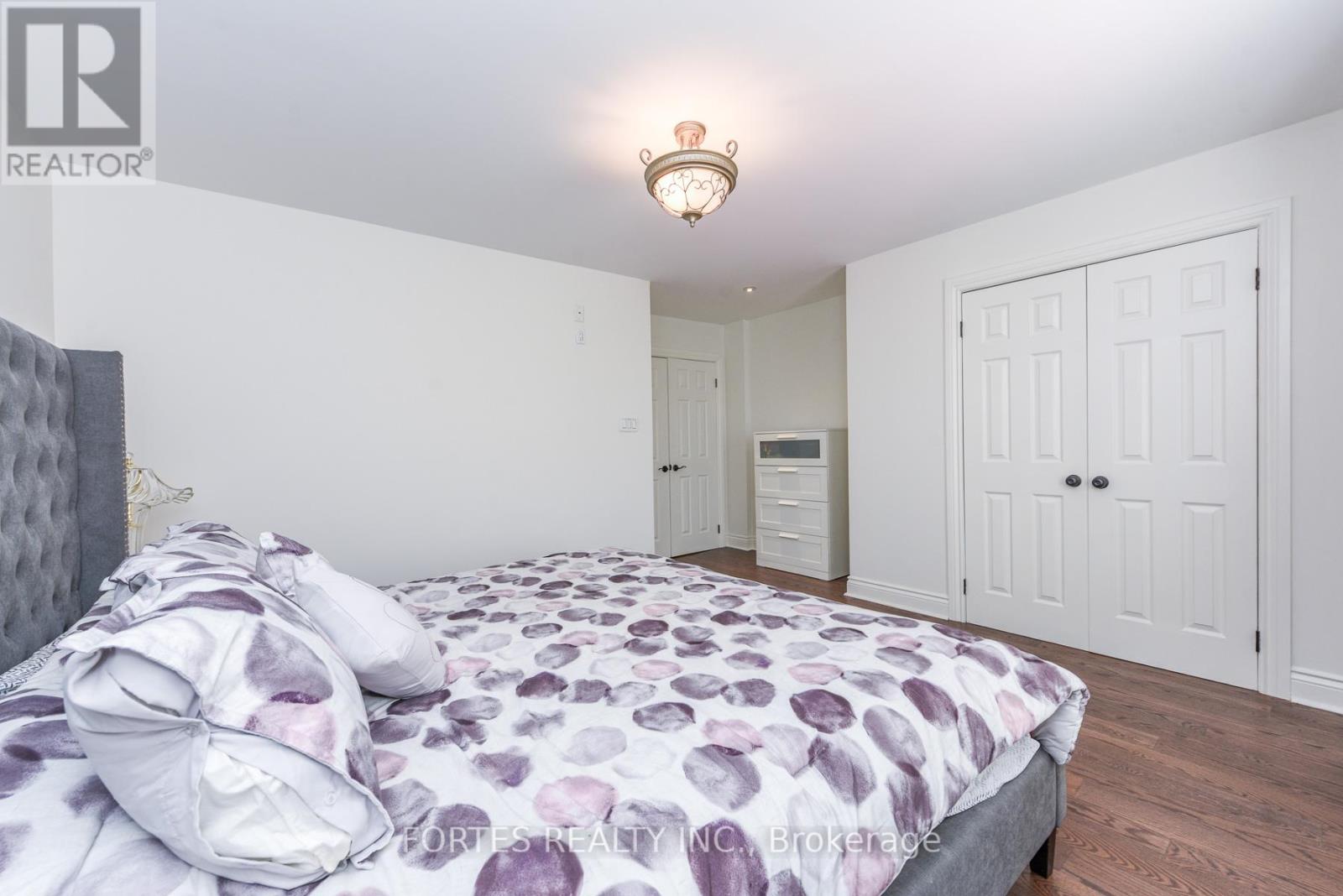285 Gilbert Avenue, Toronto, Ontario  M6E 4W8 - Photo 23 - W13835704