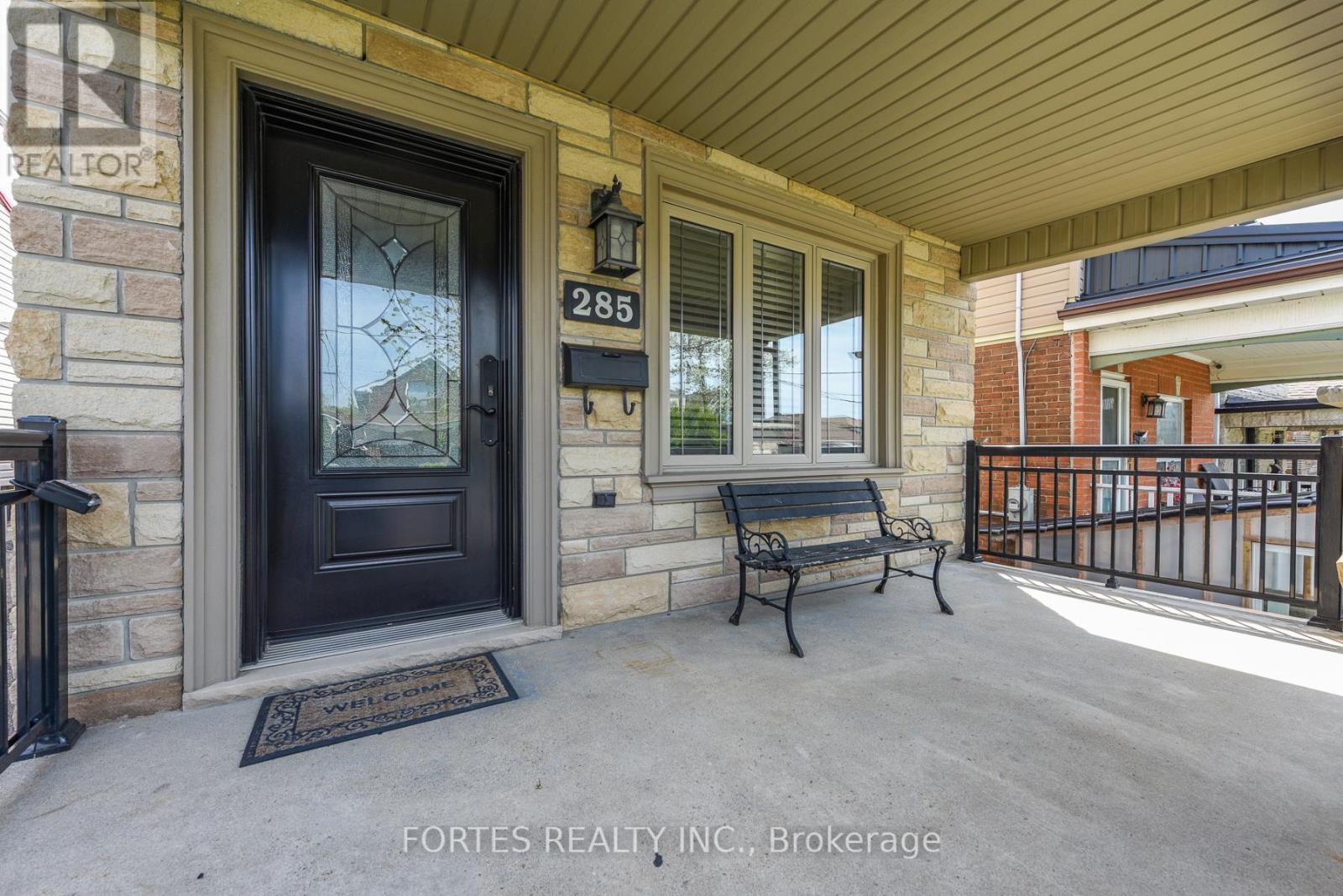 285 Gilbert Avenue, Toronto, Ontario  M6E 4W8 - Photo 3 - W13835704