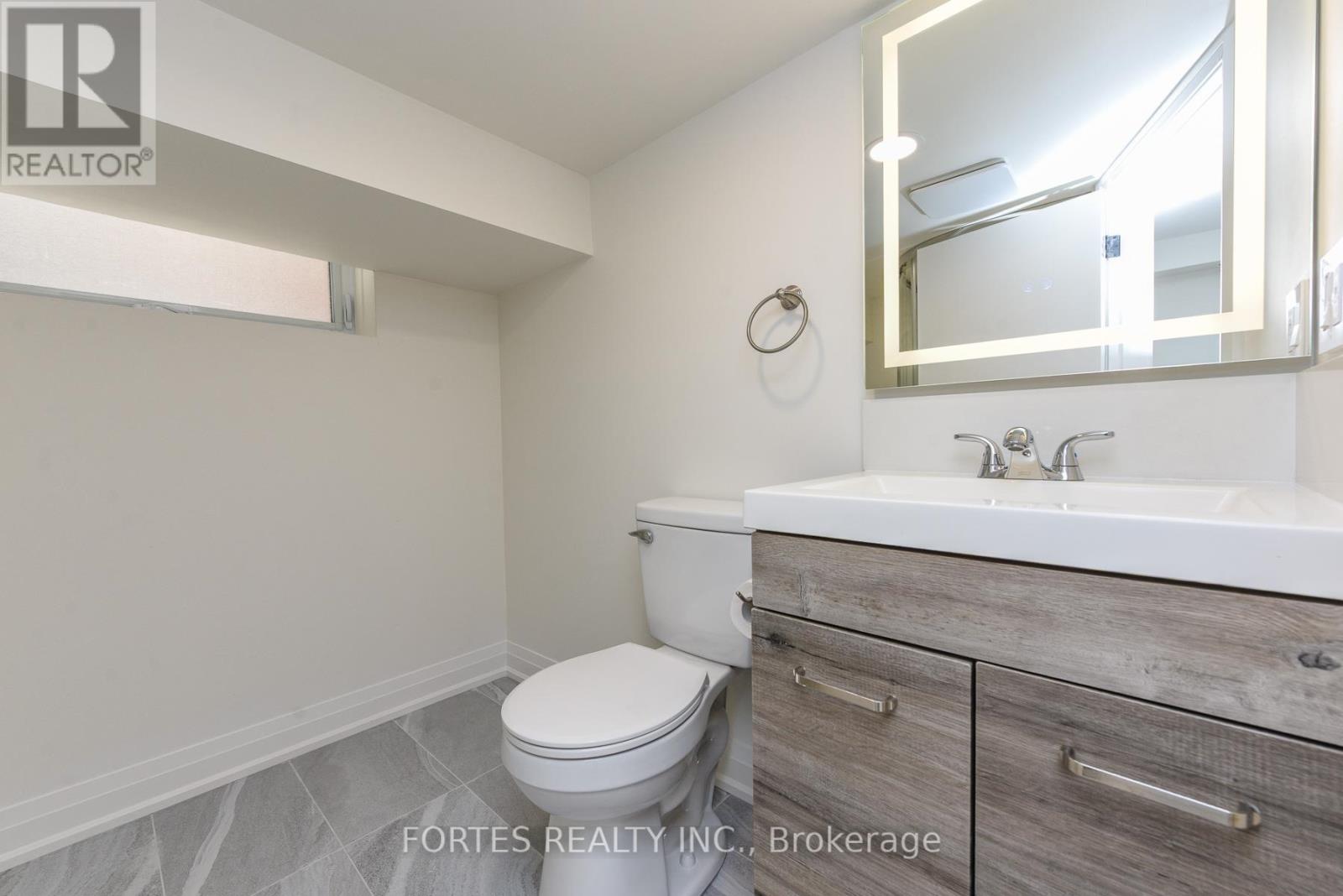 285 Gilbert Avenue, Toronto, Ontario  M6E 4W8 - Photo 34 - W13835704