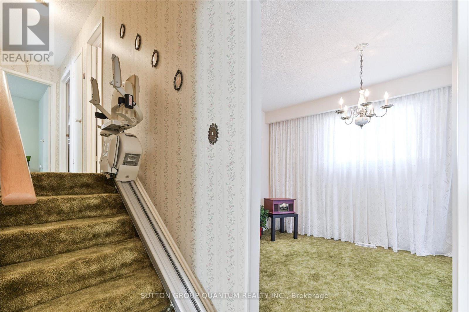 3661 Keenan Crescent, Mississauga, Ontario L4T 3M1 - Photo 15 - W13835718
