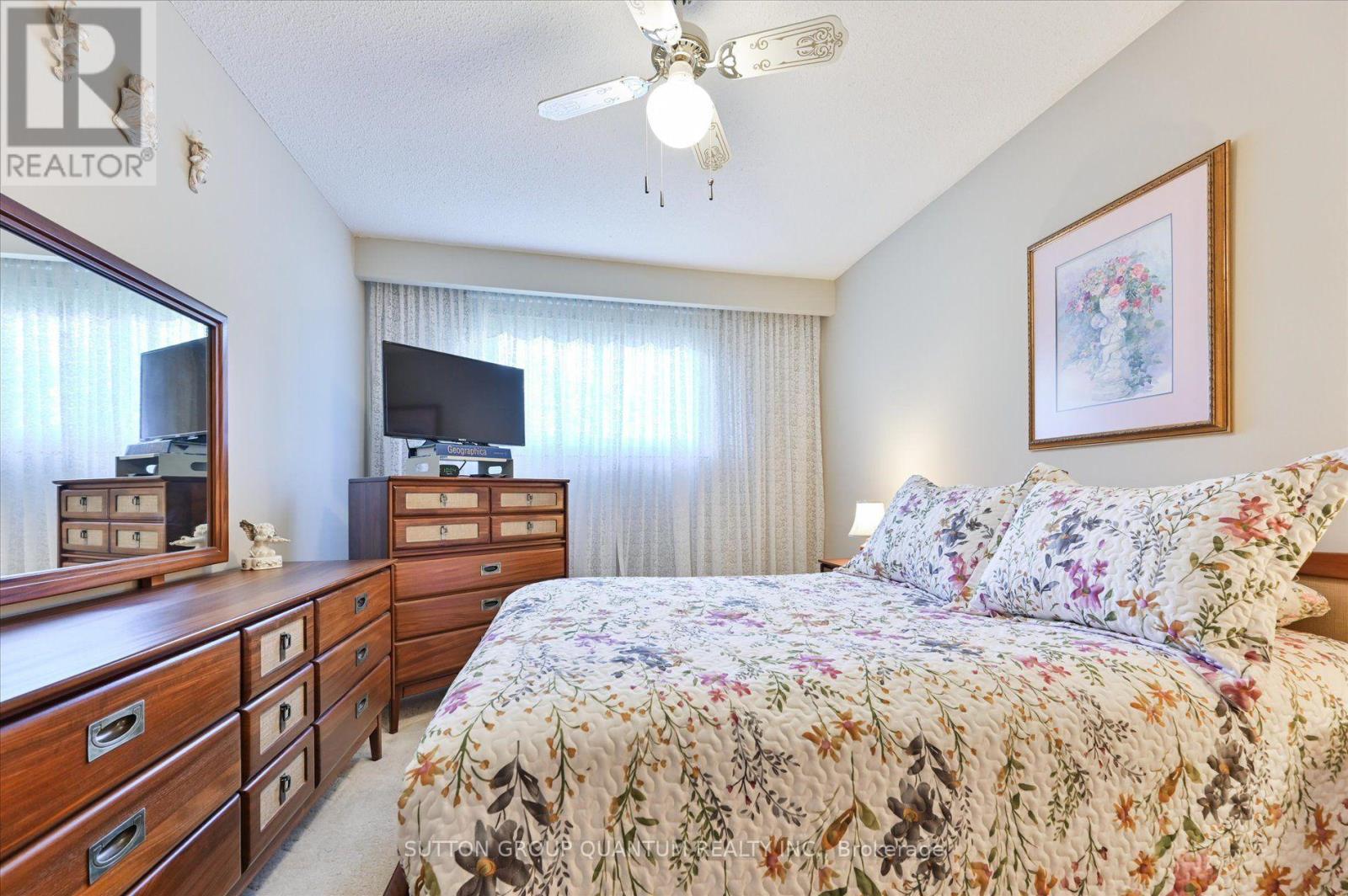 3661 Keenan Crescent, Mississauga, Ontario L4T 3M1 - Photo 17 - W13835718