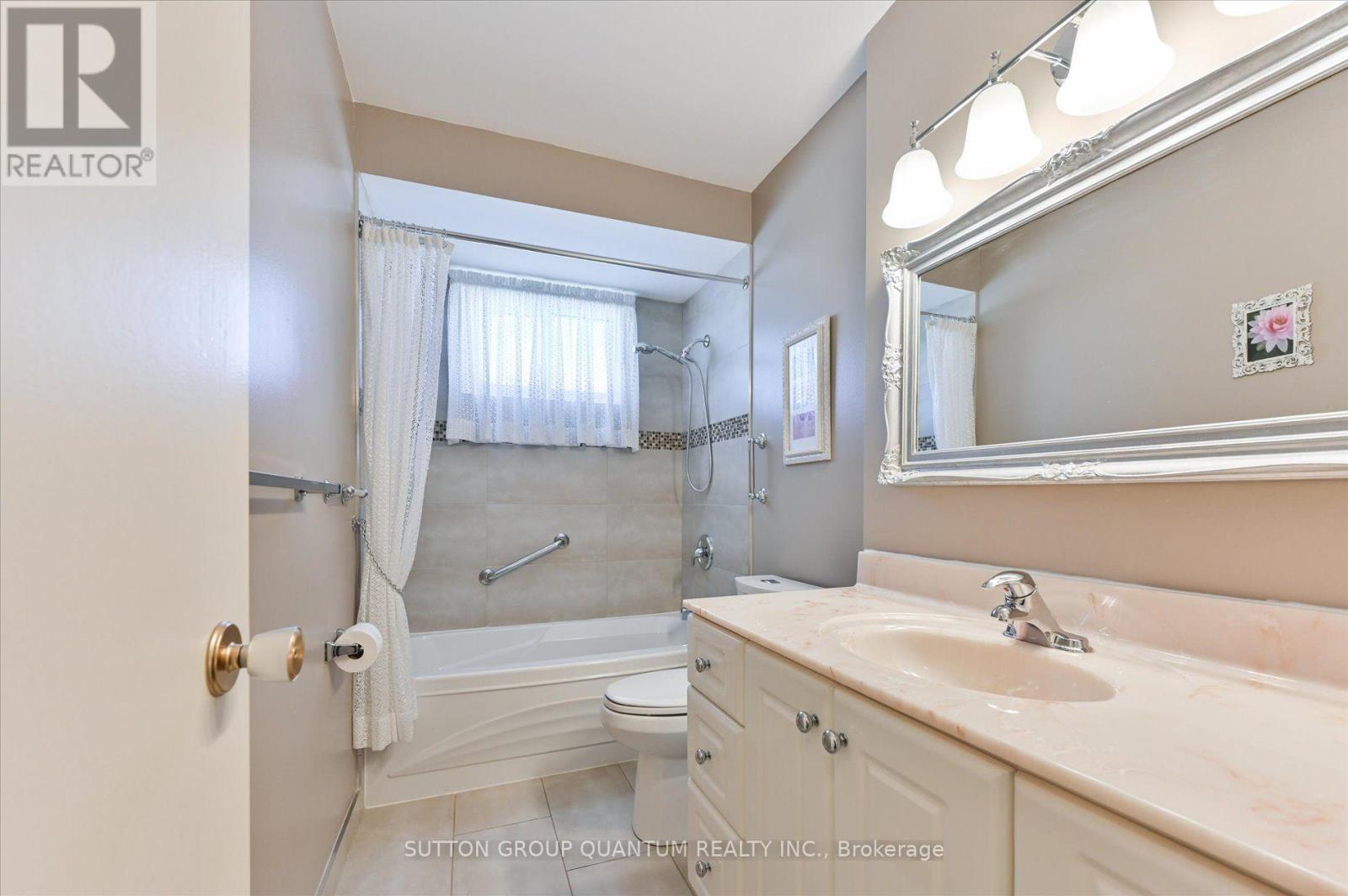 3661 Keenan Crescent, Mississauga, Ontario L4T 3M1 - Photo 20 - W13835718