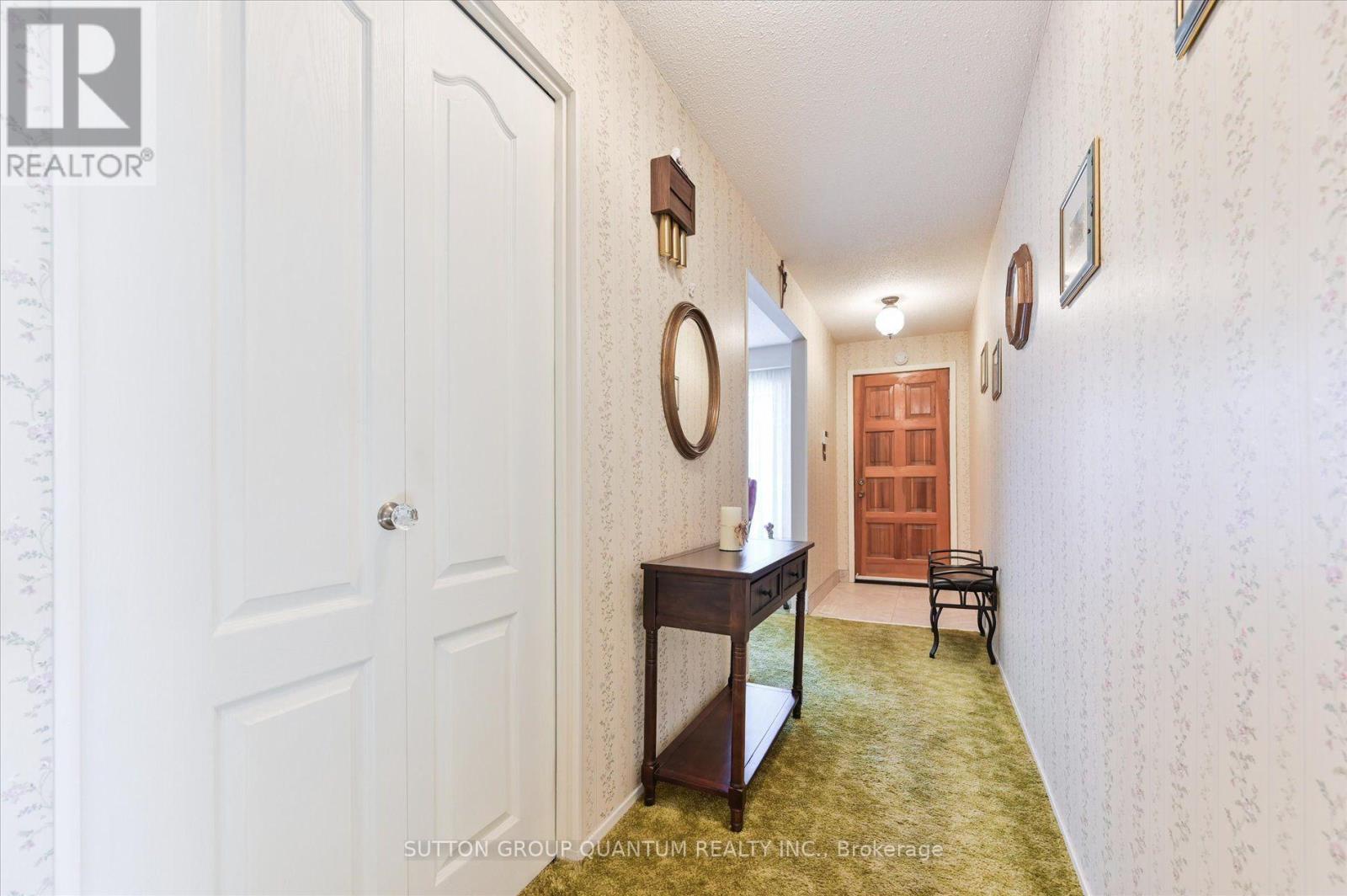 3661 Keenan Crescent, Mississauga, Ontario L4T 3M1 - Photo 5 - W13835718