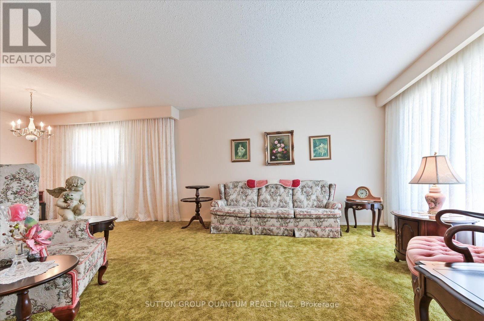 3661 Keenan Crescent, Mississauga, Ontario L4T 3M1 - Photo 6 - W13835718