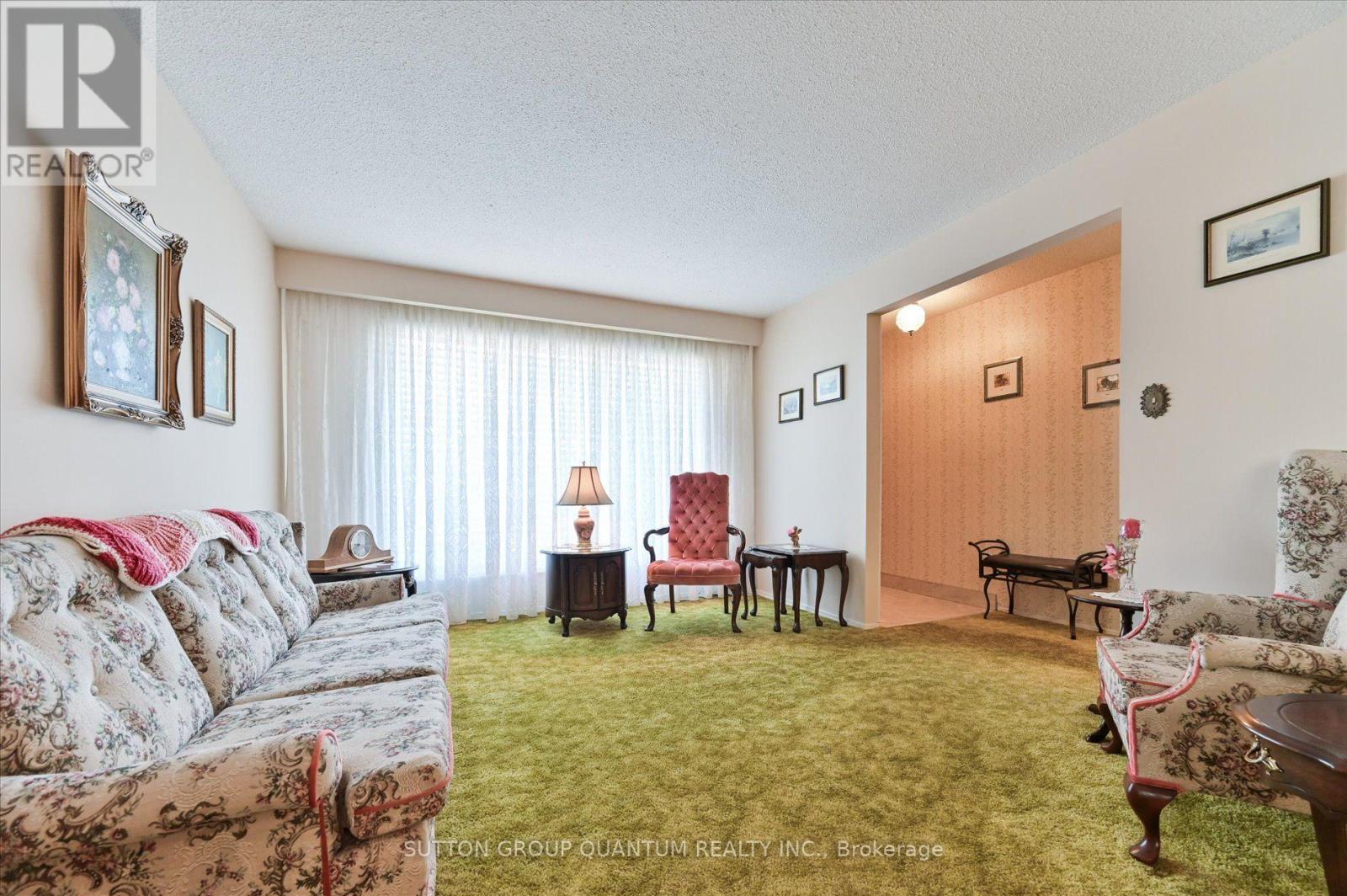 3661 Keenan Crescent, Mississauga, Ontario L4T 3M1 - Photo 7 - W13835718