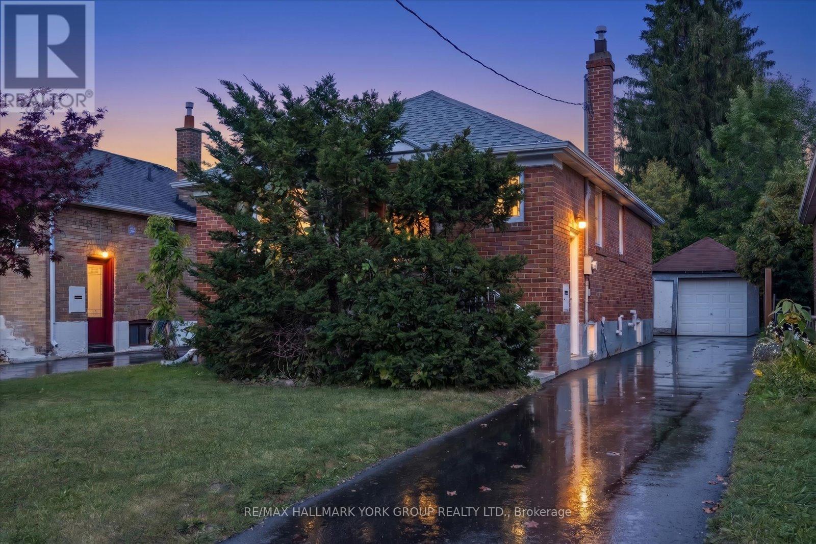 45 Seventeenth Street, Toronto, Ontario  M8V 3K2 - Photo 1 - W13835742