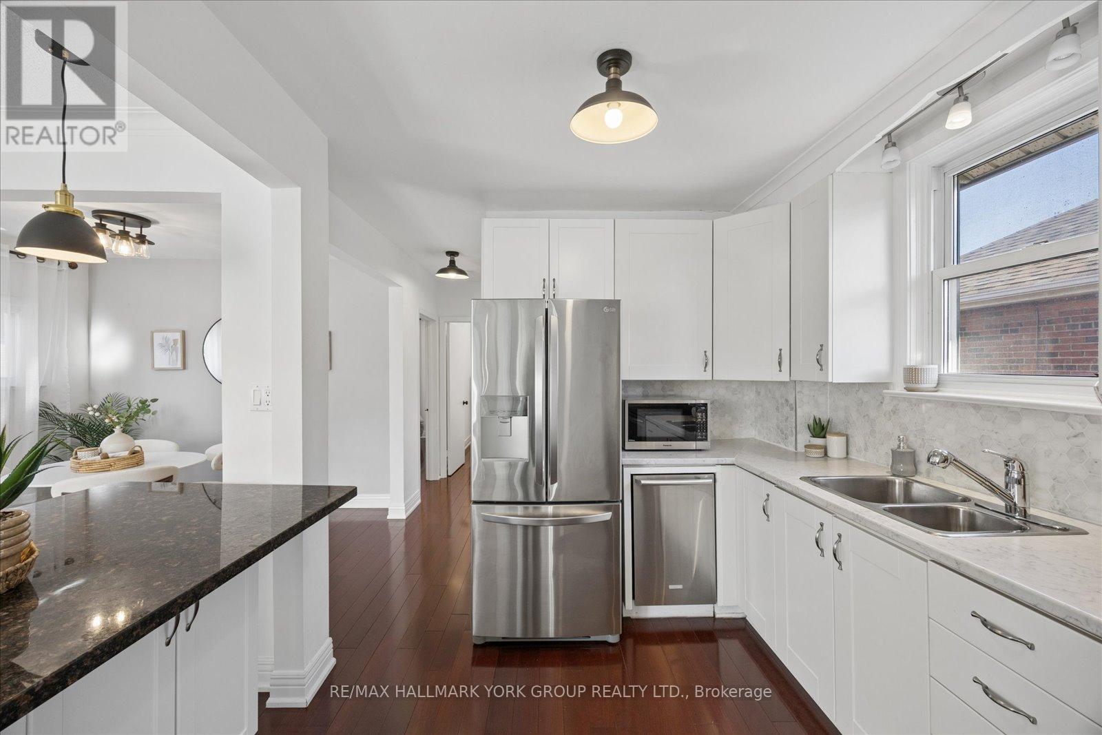 45 Seventeenth Street, Toronto, Ontario  M8V 3K2 - Photo 14 - W13835742