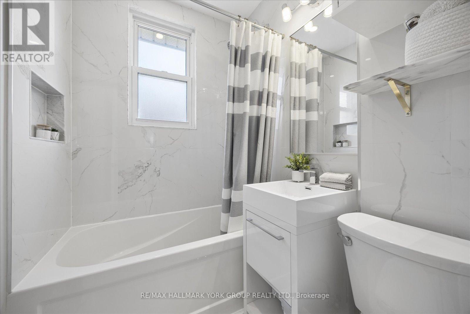 45 Seventeenth Street, Toronto, Ontario  M8V 3K2 - Photo 17 - W13835742