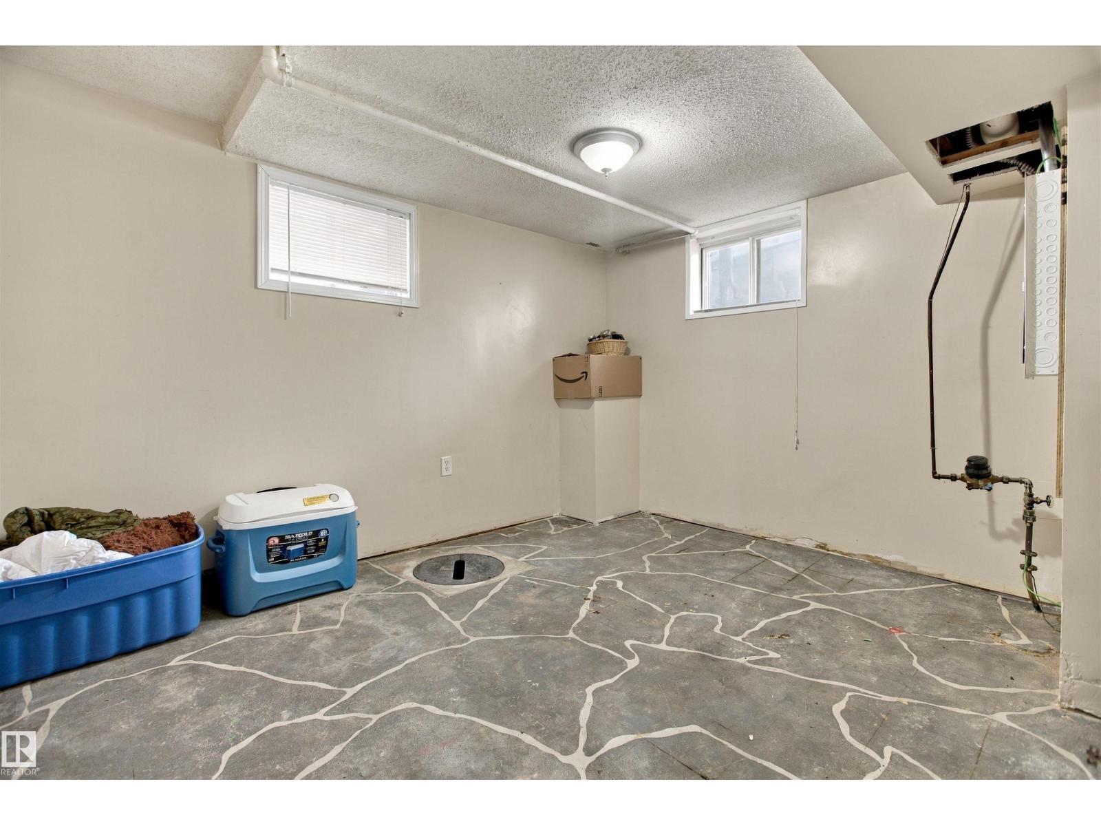 12707 73 ST NW