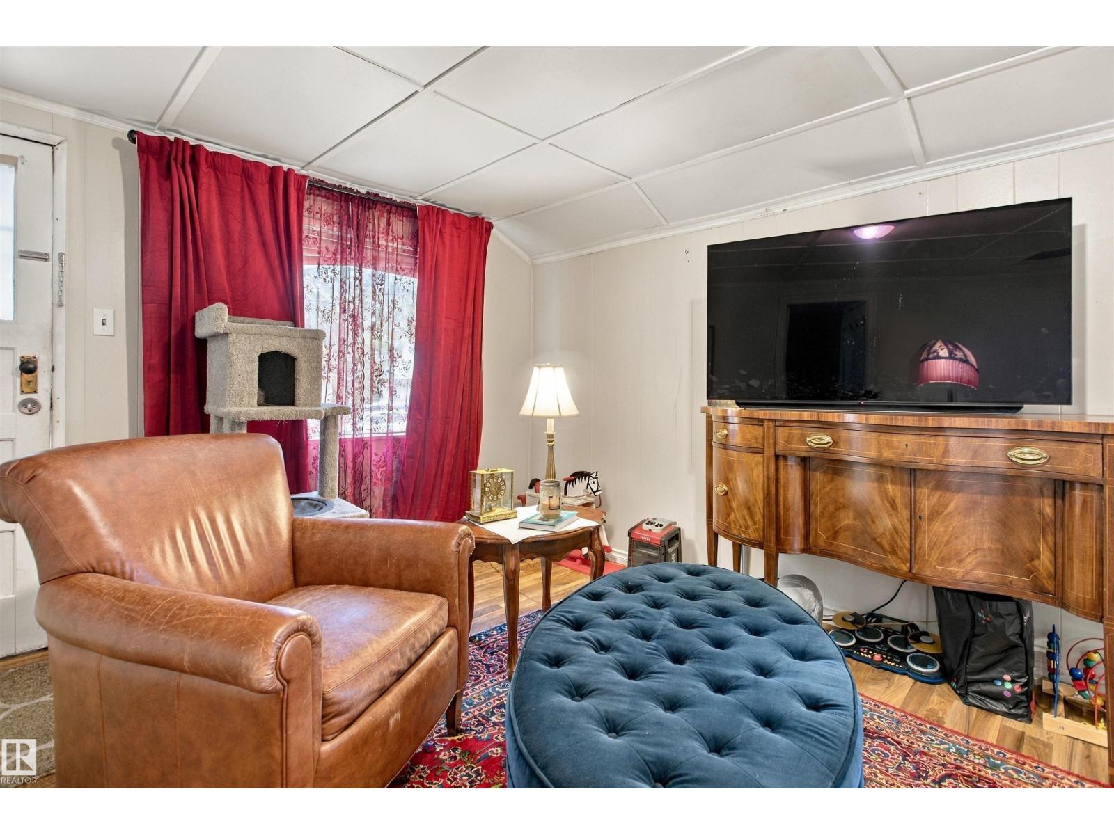 12707 73 ST NW