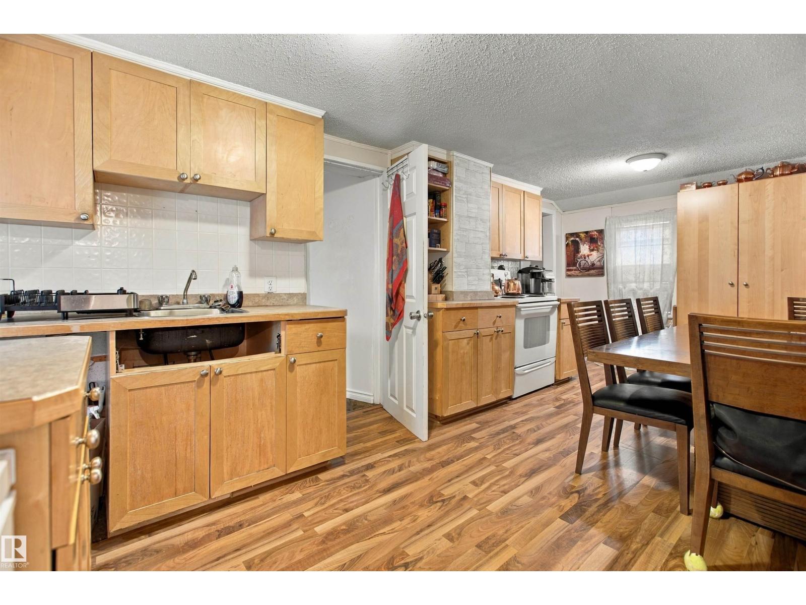 12707 73 ST NW