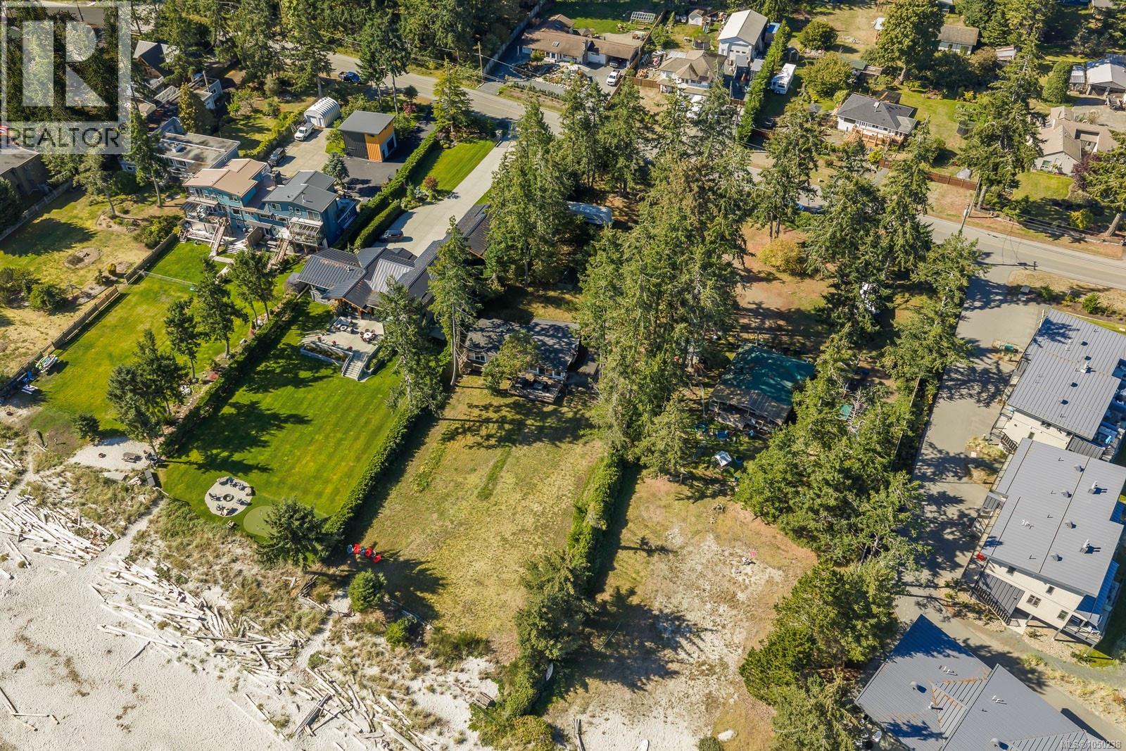 8998 Clarkson Ave, Black Creek, British Columbia  V9J 1B2 - Photo 2 - 1050238