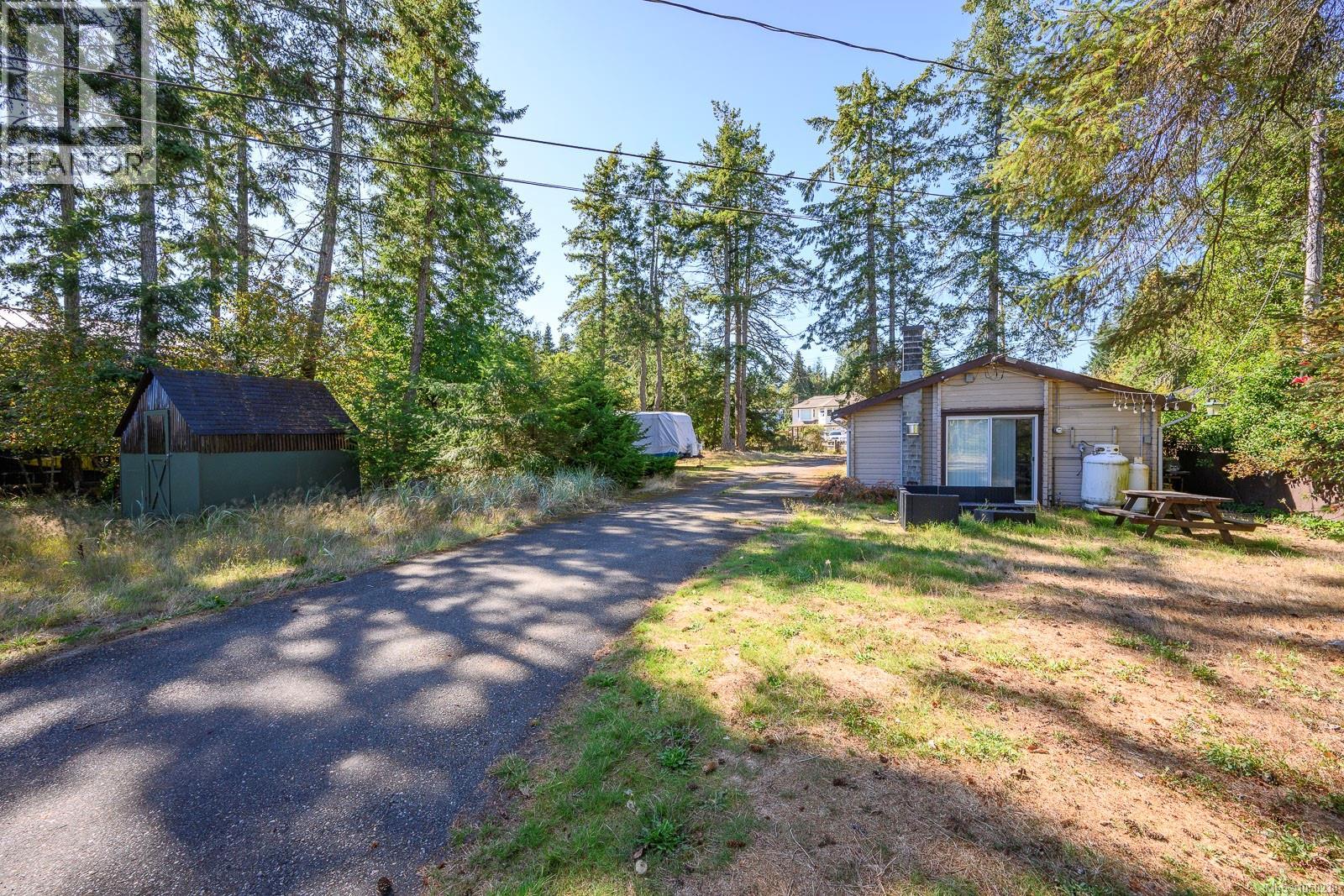 8998 Clarkson Ave, Black Creek, British Columbia  V9J 1B2 - Photo 20 - 1050238