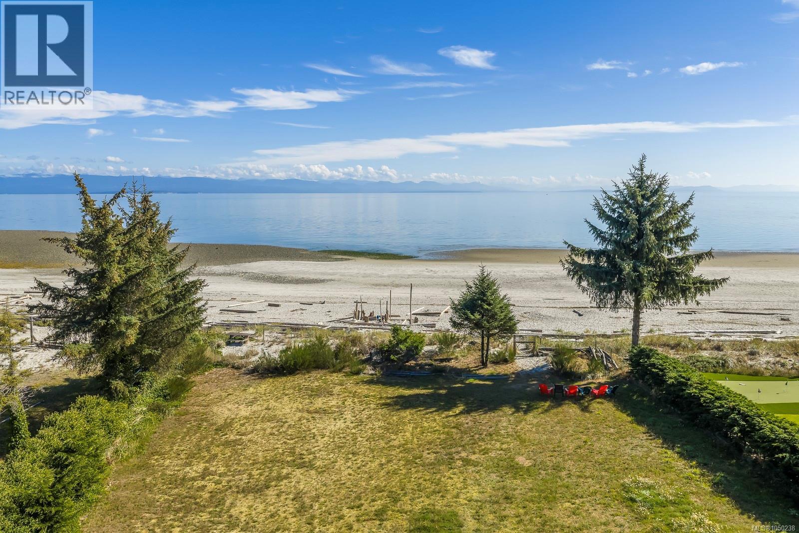 8998 Clarkson Ave, Black Creek, British Columbia  V9J 1B2 - Photo 4 - 1050238