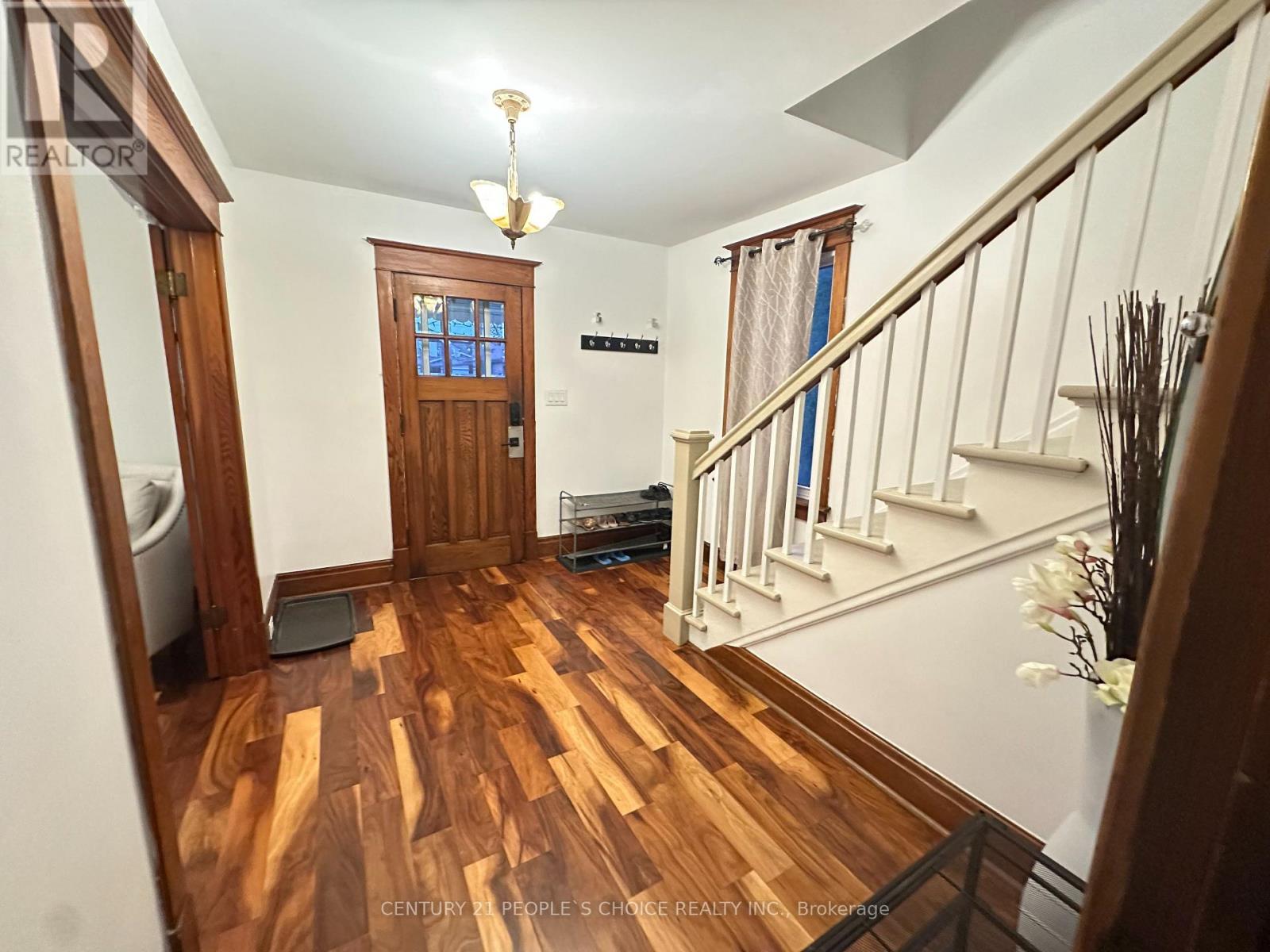 6510 Barker Street, Niagara Falls, Ontario  L2G 1Y7 - Photo 2 - X13835662