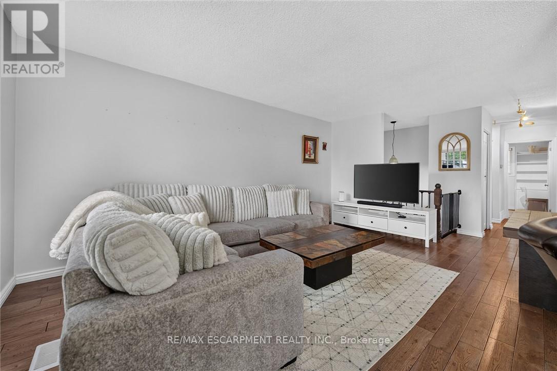 10 Krafty Court, Hamilton, Ontario  L9C 6R7 - Photo 11 - X13835738
