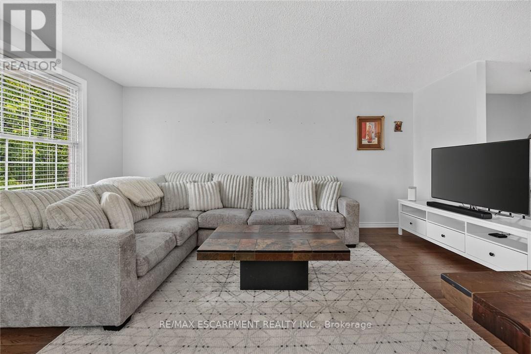 10 Krafty Court, Hamilton, Ontario  L9C 6R7 - Photo 13 - X13835738