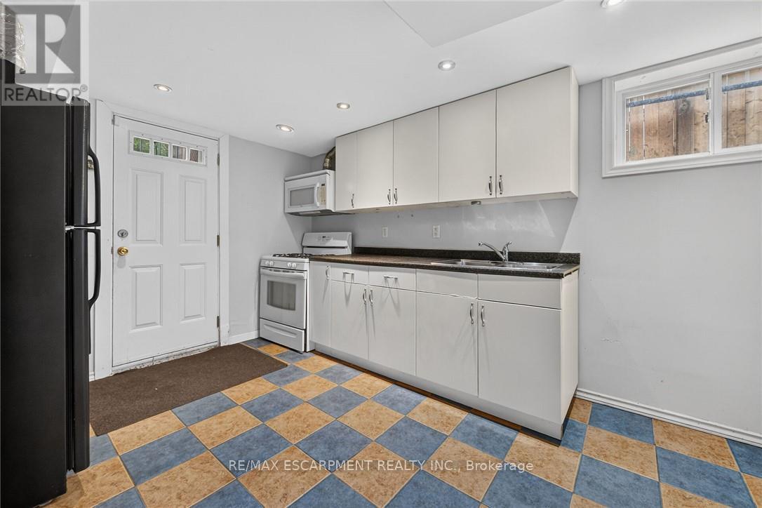 10 Krafty Court, Hamilton, Ontario  L9C 6R7 - Photo 34 - X13835738
