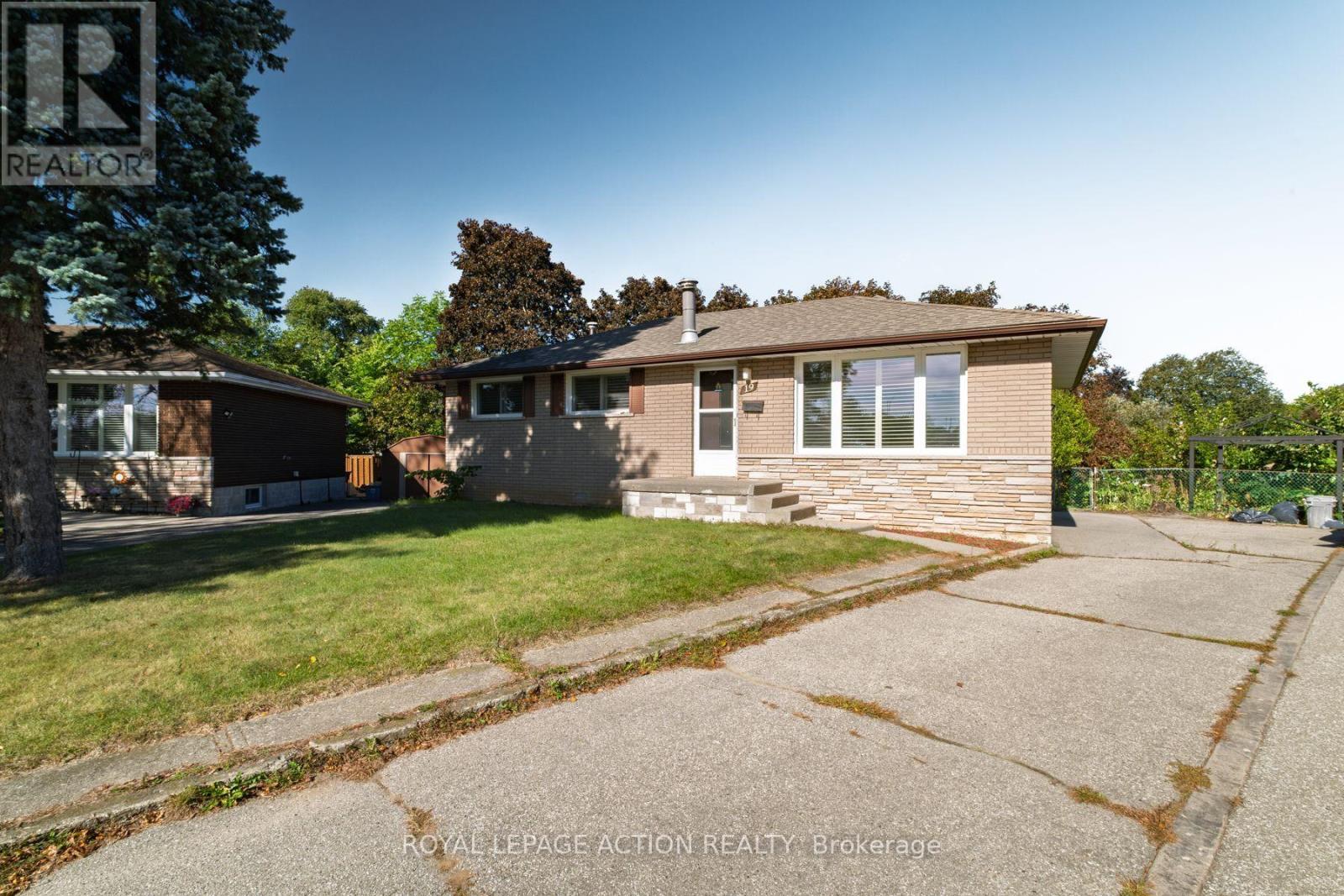 19 Gillrie Court, Brantford, Ontario  N3R 5A1 - Photo 2 - X13835752